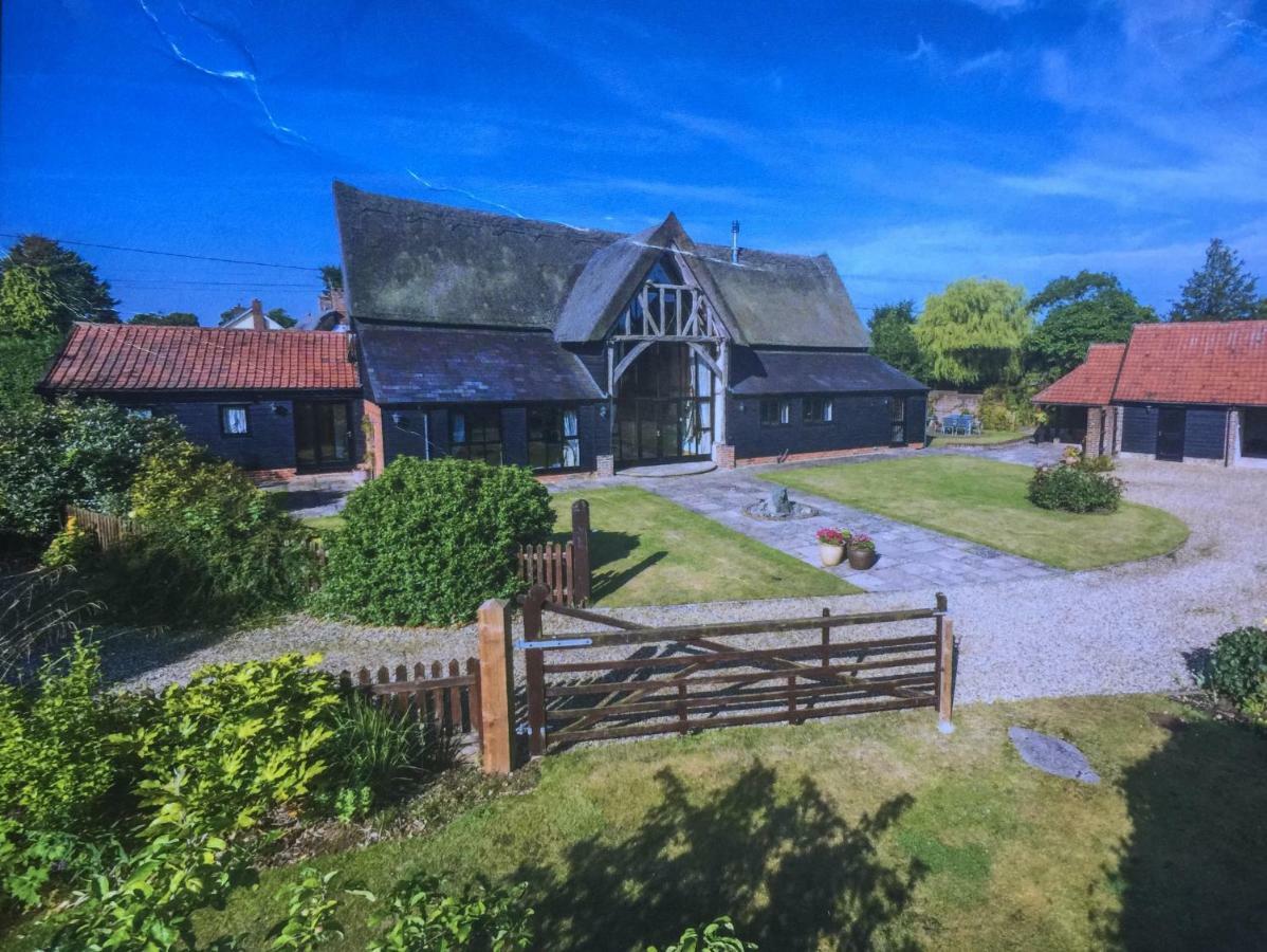 South Barn Hotel Stanningfield Exterior photo